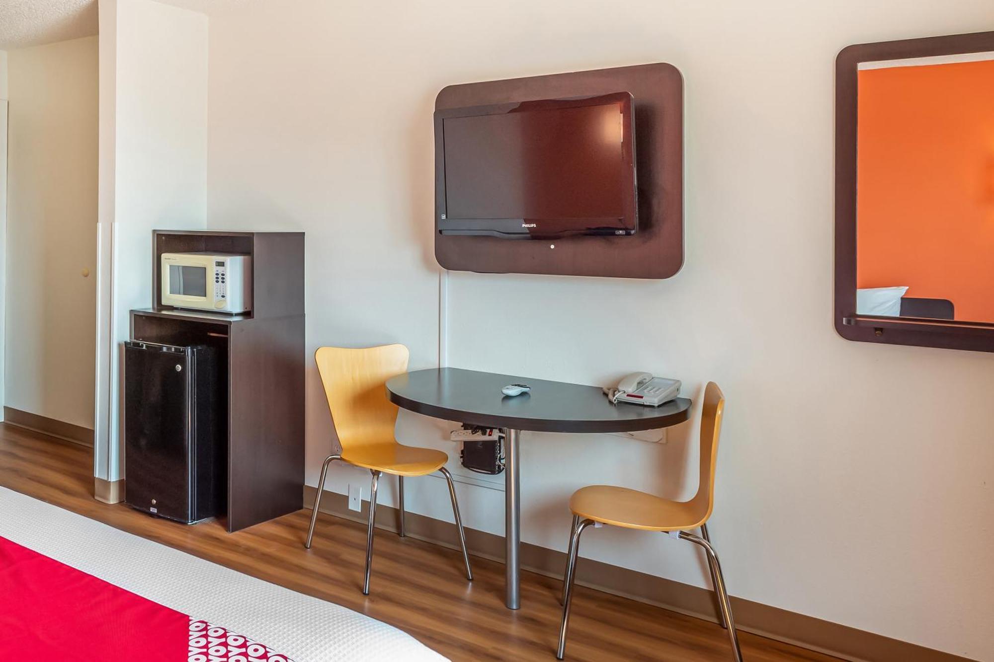 Oyo Hotel Shelby Mt Hwy 2 & I-15 Екстер'єр фото
