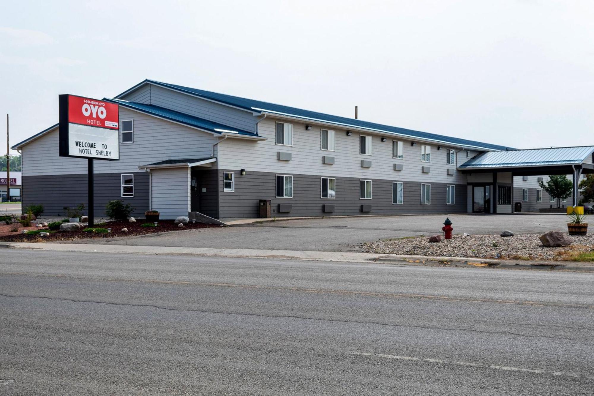 Oyo Hotel Shelby Mt Hwy 2 & I-15 Екстер'єр фото
